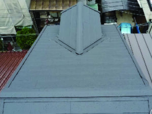 【長岡京市】屋根改修工事で屋根材を一新し、住まいの耐候性を向上