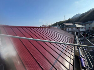 【神戸市北区】屋根塗装工事で屋根を塗り替え、屋根材の耐久性を維持