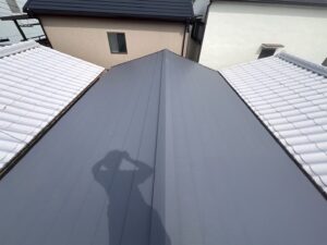 【尼崎市】屋根改修工事で屋根材を一新し、住まいの耐候性を向上